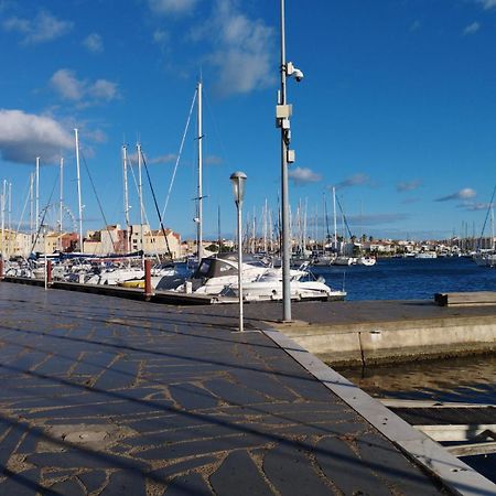 Studio 4 Couchages Avec Piscine D'Ete Vue Port Agde Εξωτερικό φωτογραφία