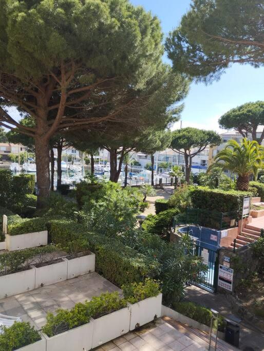 Studio 4 Couchages Avec Piscine D'Ete Vue Port Agde Εξωτερικό φωτογραφία